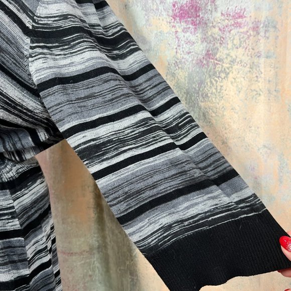 πPink Rose Knitted Turtleneck 3/4 Sleeves Midi Dress with Drawstring - Picture 5 of 16